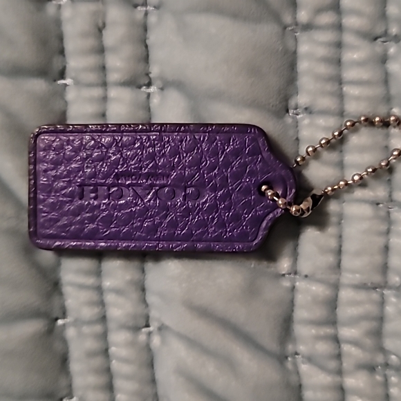 Coach hang tags - Picture 4 of 7
